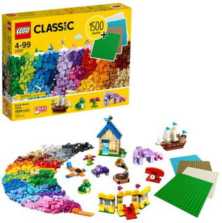 セットには、多彩な色や形のレゴ®ブロック、16x16ポ...